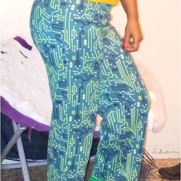 Free pj Shirt and pant - Picture 9 of 11